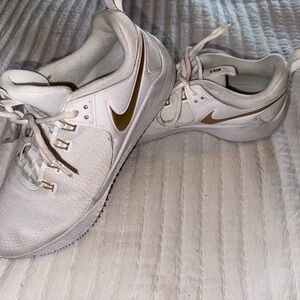 Nike Air Zoom Hyper Ace 2 in white and gold Women’s size 10